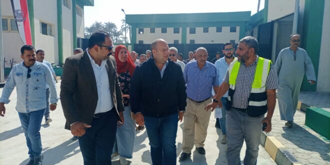 نائب محافظ الجيزة يتفقد مشروعات المبادرة الرئاسية ' حياة كريمة ' بمركز أطفيح