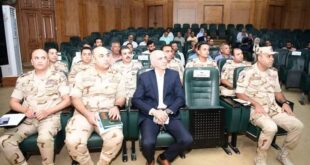 خلال اجتماعه الدورى .. محافظ قنا يوجه سرعة الإنتهاء من تسليم مشروعات حياة كريمة المنتهية