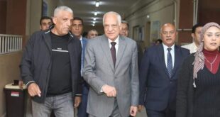 محافظ الجيزة يواصل جولاته في الفترة المسائية لمتابعه توافد المواطنين بمقار اللجان الانتخابية ببولاق الدكرور